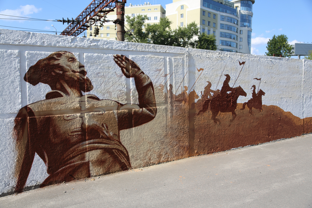 В центре Воронежа вандалы испоганили работы художников-граффитистов