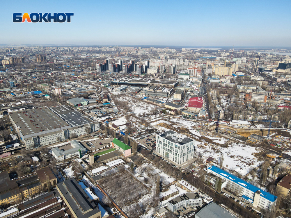 Сообщения о громком звуке в разных районах города прокомментировали в Воронеже