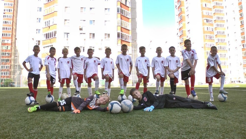 Юные воронежские футболисты обратились за помощью к Виталию Мутко
