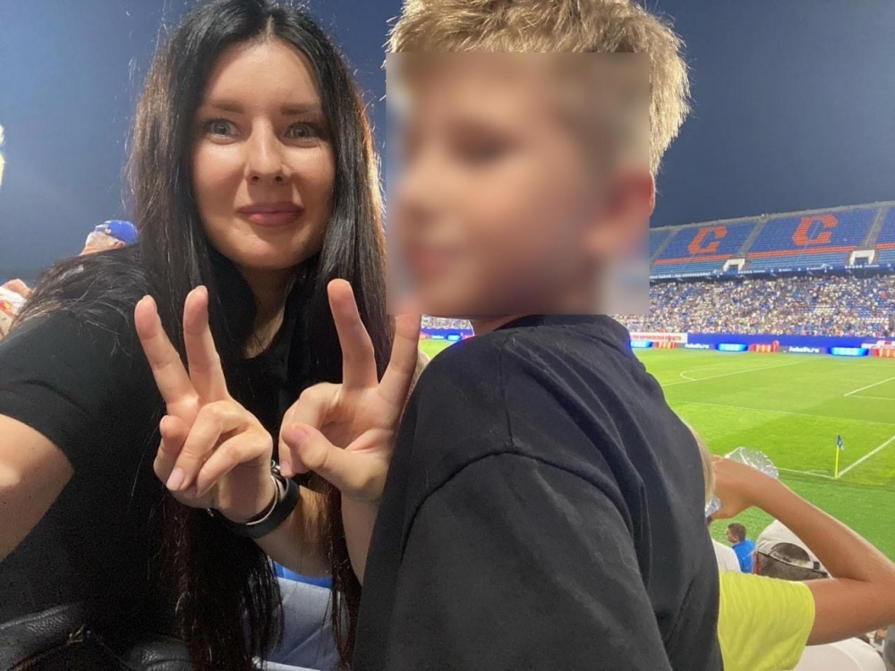 Дочь Юрия Хоя поддержала воронежский «Факел» на матче с «Уралом»