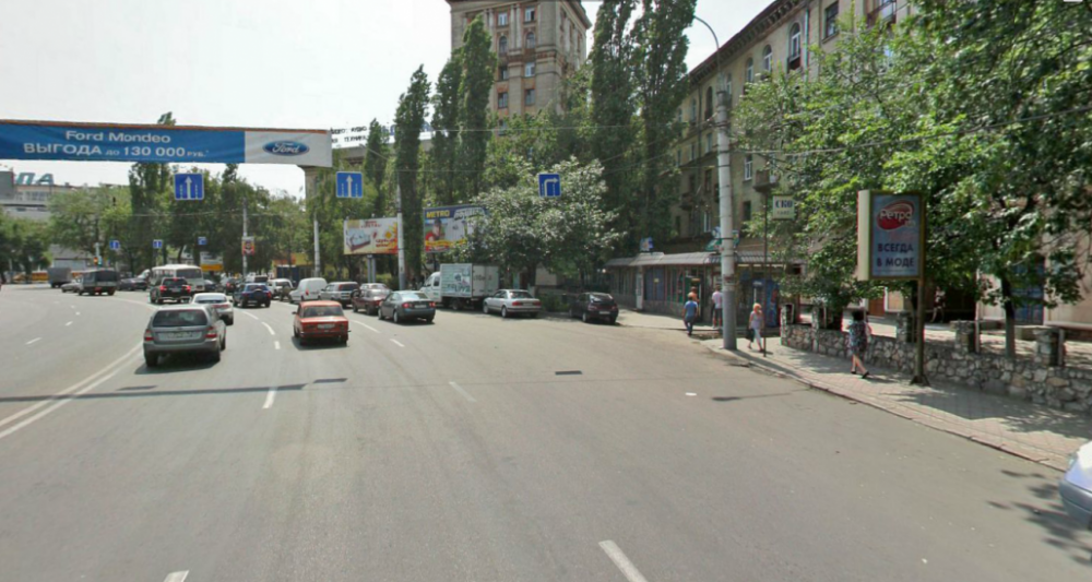 В Воронеже на Кольцовской неизвестный автомобиль протаранил «Хендай Гетц» и скрылся