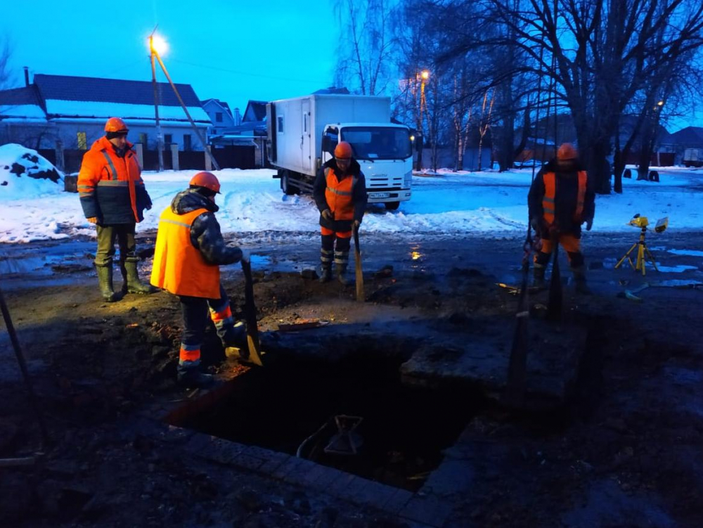 Водоканал передумал менять аварийную трубу в Воронеже