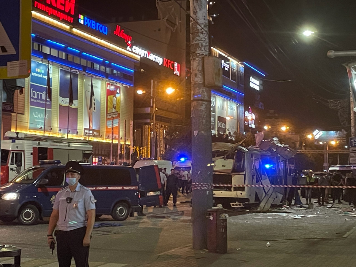 Воронеж автобус 19. Автовокзал Воронеж фото внутри. Автобус Воронеж новости. В Воронеже переход перед автовокзалом.