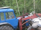 Пьяный тракторист в Воронежской области проткнул иномарку погрузочными вилами