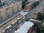 Гигантская пробка образовалась в Воронеже из-за крестного хода