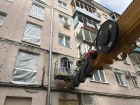 Как ремонтируют дома, пострадавшие от дронов, показал на фото мэр Воронежа