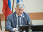 По активности в соцсетях упал за месяц воронежский губернатор Гусев