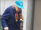 Стала известна личность пенсионерки в медалях, которая бродила по мусорке в Воронеже