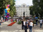На День города Воронеж наводнился уличными музыкантами, акробатами и голливудскими супергероями