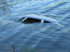 Под Воронежем иномарка вылетела в пруд: водитель погиб, пассажир без вести пропал
