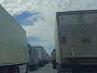 Огромная пробка сковала автомобилистов на выезде из Воронежа