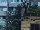 5-летняя малышка выпала с окна 6 этажа в Воронеже - опубликовано видео