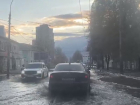 Лютый потоп около Курского вокзала запечатлели на видео в Воронеже