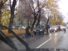 В жестокое избиение на асфальте перерос дорожный конфликт в Воронеже