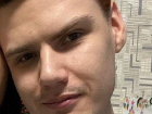 Поиски худощавого парня с пирсингом в носу объявили в Воронеже