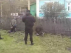 На видео попал момент задержание группировки воров воронежскими полицейскими