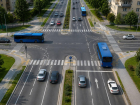 Ленинский проспект перекрыли после воздушной атаки: изменены маршруты 16 автобусов