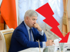 Умеренным падением рейтинга завершил октябрь воронежский губернатор Гусев