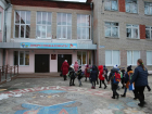 Эвакуированных детей Донбасса начали обучать в двух школах Воронежа