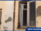 Дом с исторической ценностью захватили бомжи в Воронеже