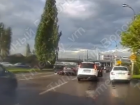 Засмотрелся? Самокатчик влетел в машину в Воронеже