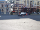 Опубликовано фото последствий жесткого ДТП иномарки с мотоциклом в Воронеже