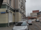Самовольную постройку обнаружили около великолепного дома со шпилем в Воронеже