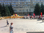 Воронежские Справедливая Россия и КПРФ впервые совместно пикетировали областной парламент