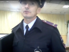 Видео: на «Селянинских» выборах в Семилуках полицейские выносят из избирательного участка кандидата