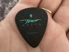 Медиатор гитариста Tokio Hotel за астрономическую сумму продают в Воронеже