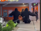 Танцующие гориллы устроили отрыв в Воронеже