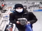Наиглупейшее ограбление магазина запечатлела камера в воронежском магазине