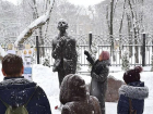 Памятник Осипу Мандельштаму 14 лет назад открыли в центре Воронежа