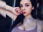 Пользователи Instagram ошарашены огромным бюстом воронежской красавицы 