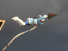  Воронежская парашютистка спрыгнула с 30-метровой высоты в костюме Снегурочки 