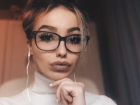 Сексуальная учительница влюбила в себя воронежцев