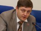 Олег Пахолков: Чиновников правительства Воронежской области за невыплату зарплаты рабочим огнеупорного завода должны наказать