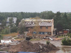 Ураган снес крышу спорткомплекса с рестораном в Воронеже