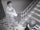 Серийные воровки попали на видео во время ограбления квартиры в Воронеже