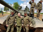 Пользователи Сети изучают детали военно-полевых сборов депутатов Госдумы