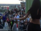 Отвязная вечеринка на крыше воронежского ресторана попала на видео