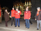 Новых членов КПРФ приняли в партию перед окнами воронежского правительства