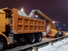 Коммунальщики рассказали о неистовой ночной борьбе со снегом в Воронеже