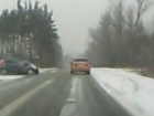На видео попало, как автомобиль сбивает девочку под Воронежем