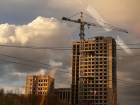 С высоты 6 метров сорвался мастер на стройке кондитерской фабрики – ведется расследование