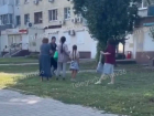 Мужчина, ударивший девушку скейтбордом в Воронеже, рассказал, чем всё закончилось 