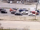 Патриотический Z-автопробег сняли на видео из окна в Воронеже