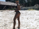 Няша в сексуальном бикини показала открытие пляжного сезона в Воронеже