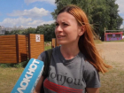 Грязную воду и стаи бешеных собак назвали визитной карточкой пляжа в «Алых парусах»