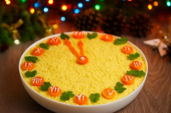 Что приготовить к Новому году: салат "Часы"